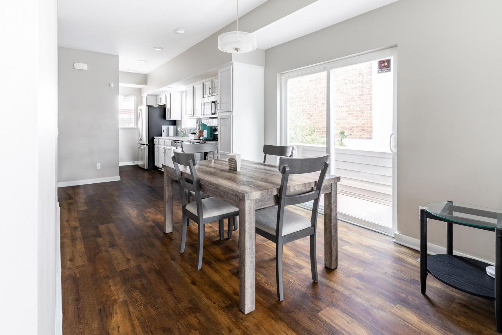 Luxury Downtown Townhome Unit 14 كليفلاند المظهر الخارجي الصورة